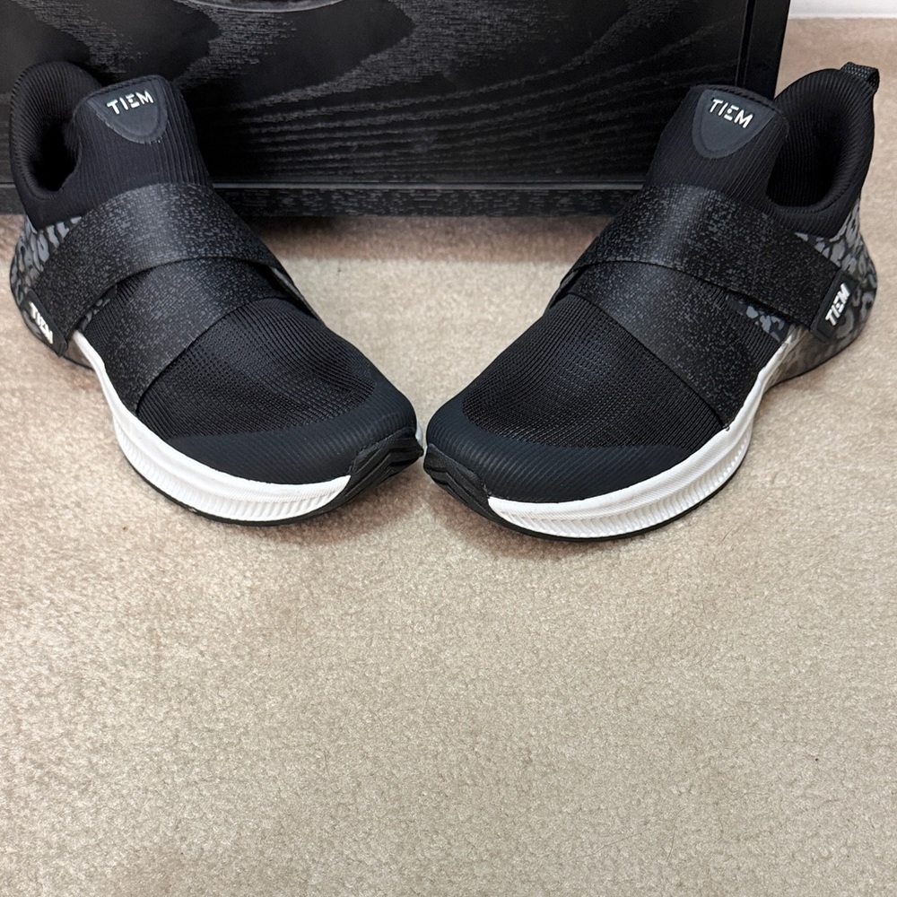 TIEM Slipstream Cycling Shoes Women’s 9 Black Leopard Indoor Spin SPD Compatible